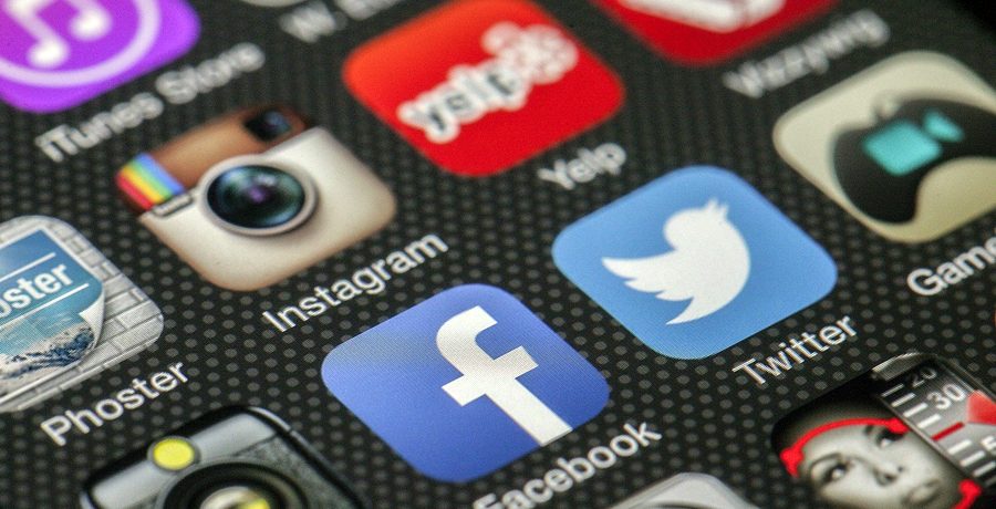 Facebook, Instagram, YouTube y Twitter (Redes Sociales) 2022