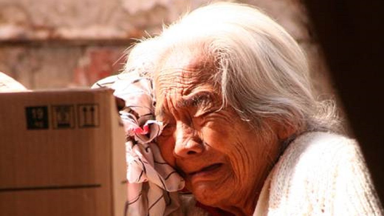 A una mujer de 92 años le negaron el acceso a una tienda de comestibles 😡